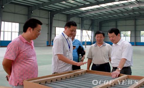 蚌埠玻璃工業(yè)設(shè)計研究院院長彭壽一行蒞臨公司檢查指導工作