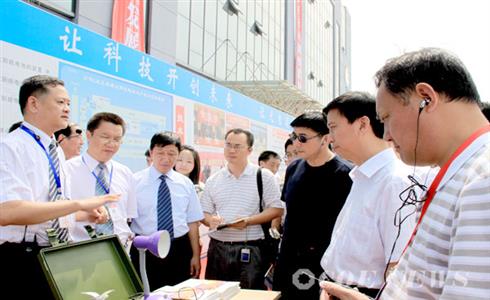 四川省委常委、省國資委黨委書記王少雄一行蒞臨公司參觀考察